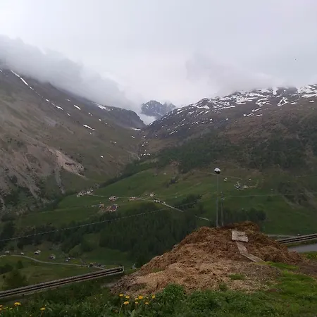Dietro L'angolo Hébergement de vacances Sondrio